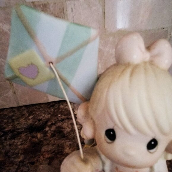 Vintage Precious Moments “Sending My love Your Way” figurine-1994 - Picture 4 of 5